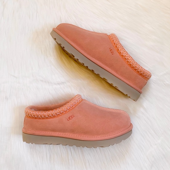 UGG Tasman Slipper For Outdoor/Indoor Use - Picture 2 of 8